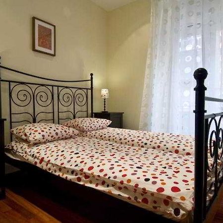 Prado Apartments Madryt Zewnętrze zdjęcie