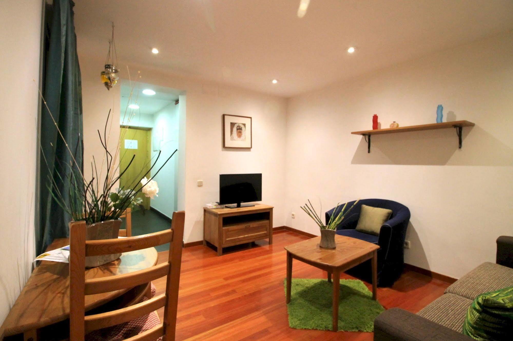 Prado Apartments Madryt Zewnętrze zdjęcie