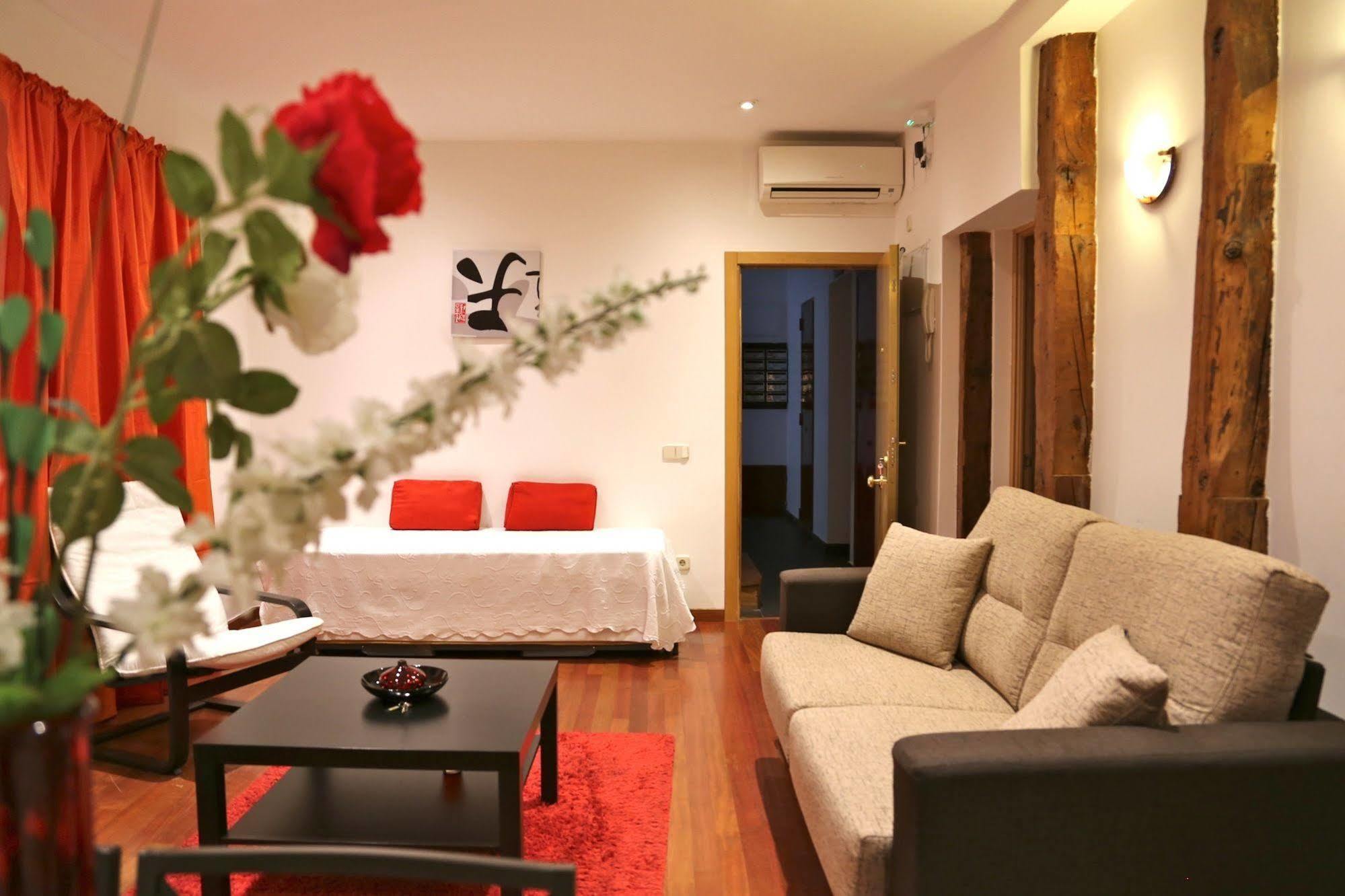 Prado Apartments Madryt Zewnętrze zdjęcie