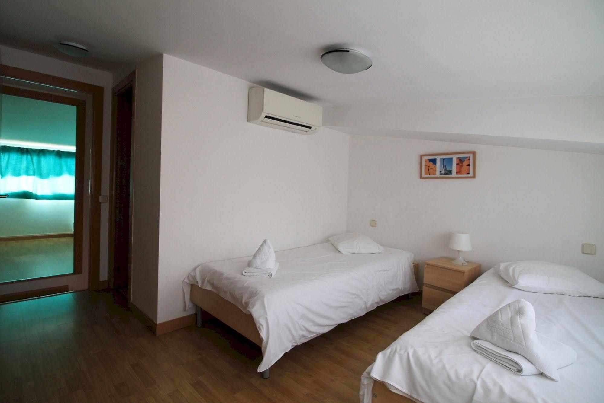 Prado Apartments Madryt Zewnętrze zdjęcie