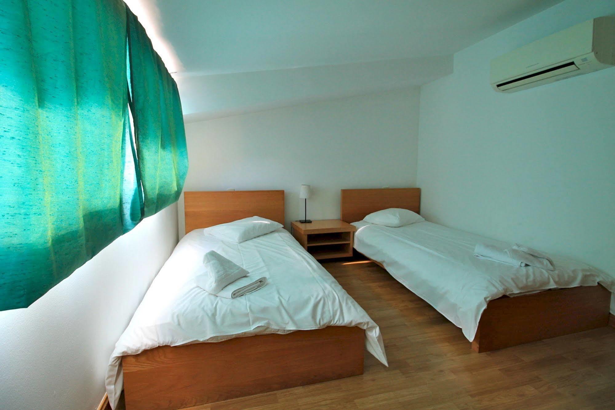 Prado Apartments Madryt Zewnętrze zdjęcie