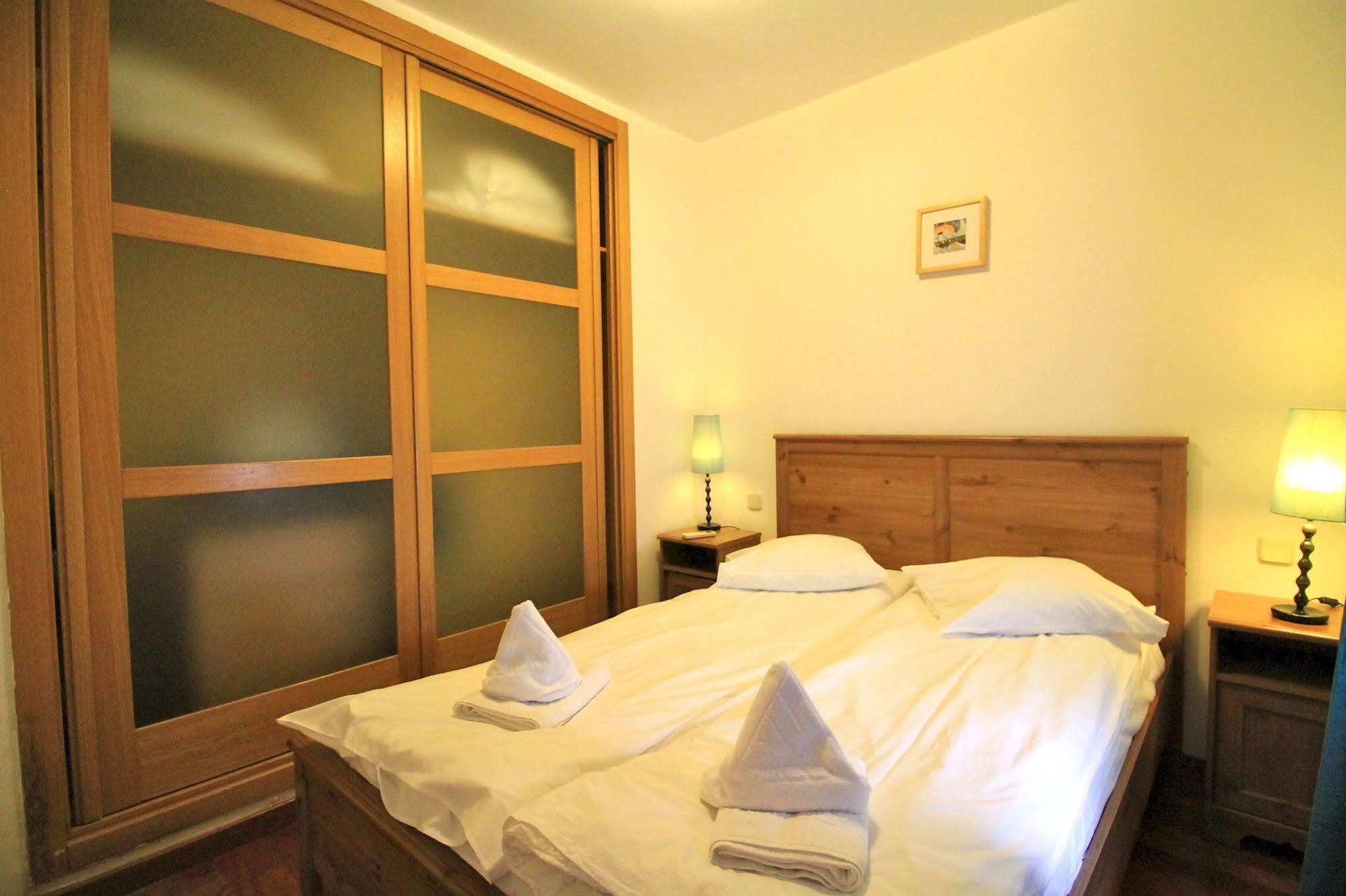 Prado Apartments Madryt Zewnętrze zdjęcie