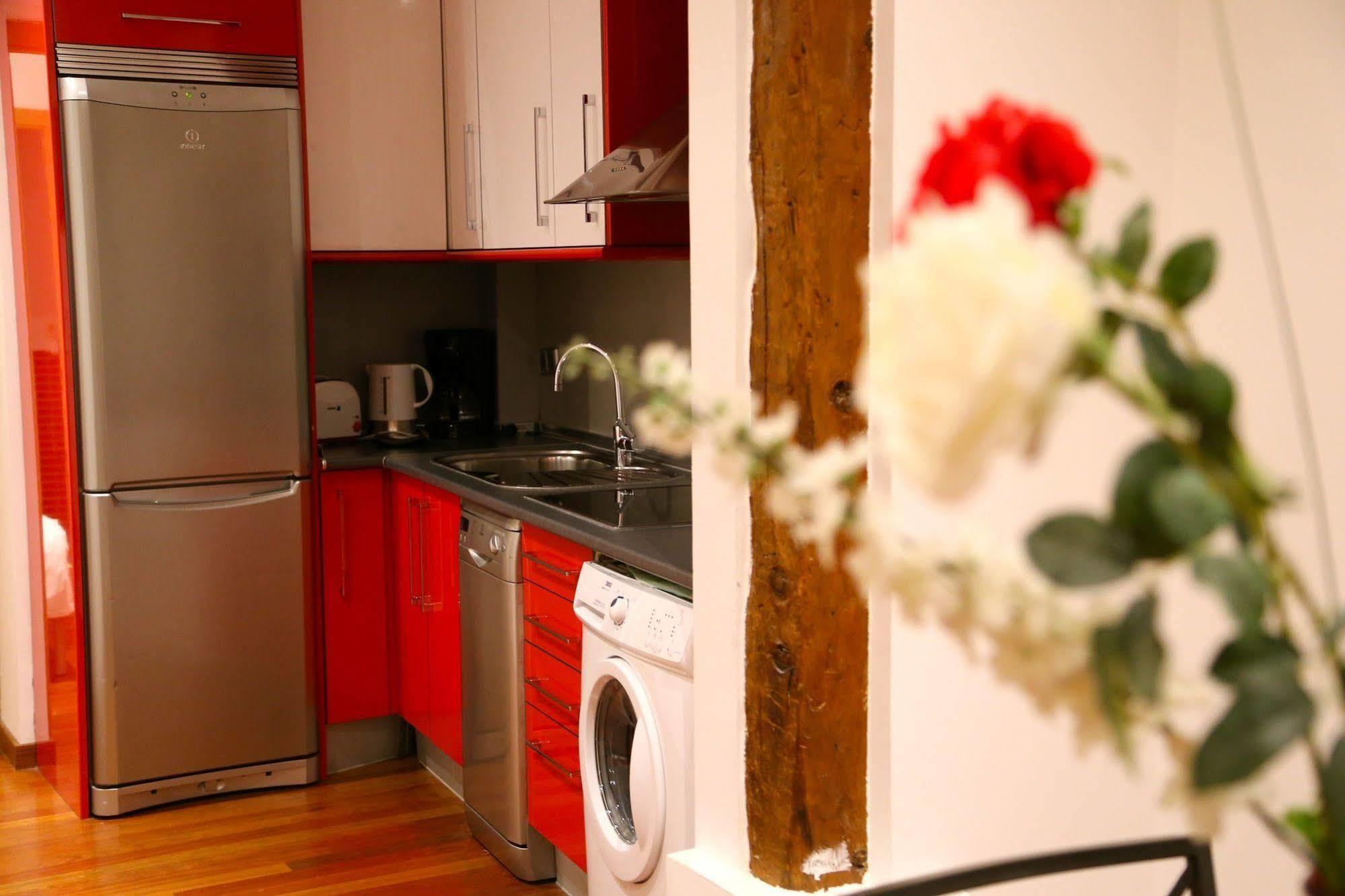 Prado Apartments Madryt Zewnętrze zdjęcie