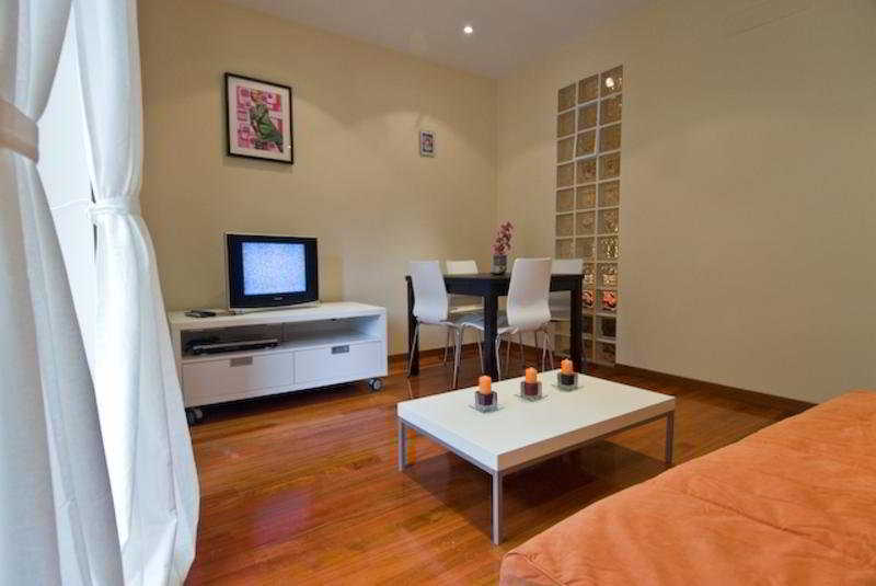 Prado Apartments Madryt Zewnętrze zdjęcie